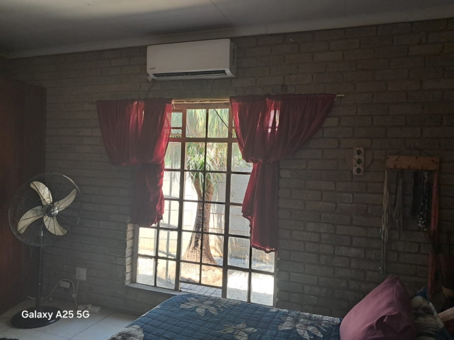 3 Bedroom Property for Sale in Oos Einde North West